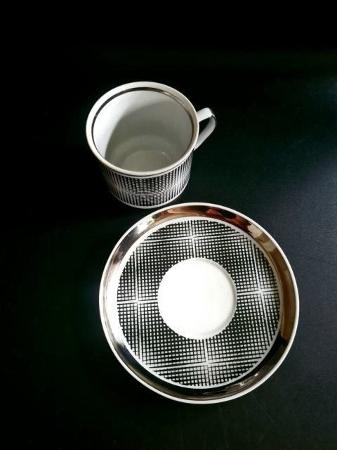 Filiżanka Roman, porcelana w klimacie op-art, E, Renkowski, Chodzież