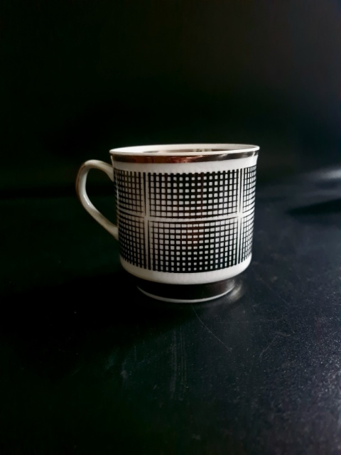 Filiżanka Roman, porcelana w klimacie op-art, E. Renkowski, Chodzież
