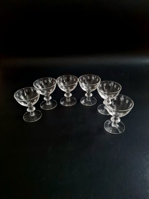 Skandynawski design 6 kryształowych kieliszków w gwiazdki 30 ml