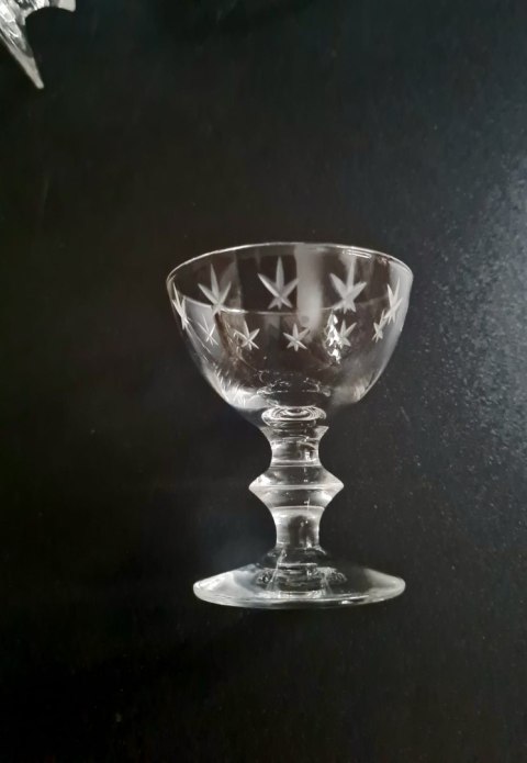 Skandynawski design 6 kryształowych kieliszków w gwiazdki 30 ml