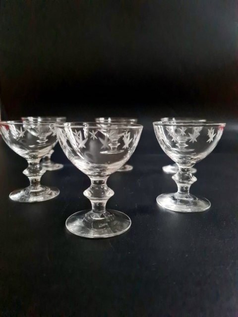Skandynawski design 6 kryształowych kieliszków w gwiazdki 30 ml