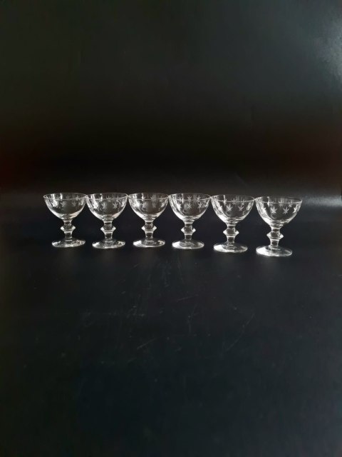 Skandynawski design 6 kryształowych kieliszków w gwiazdki 30 ml