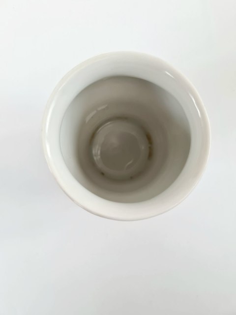 Wazonik porcelanowy Wawel z kwiatową dekoracja, reliefy 10 cm