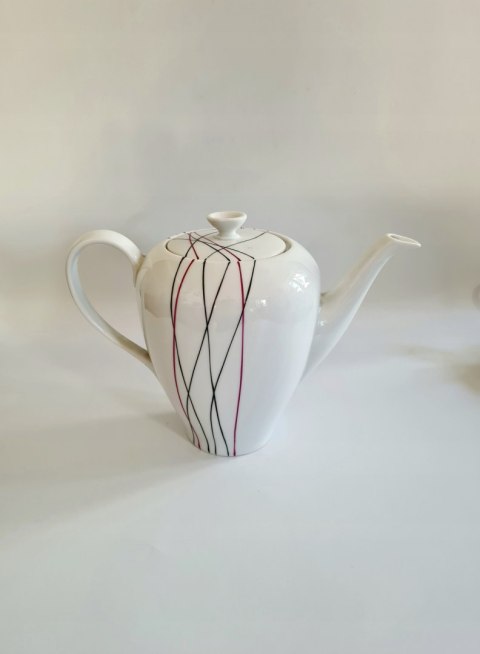 Julita Wawel porcelanowy dzbanek z serwisu pikasiak new look l. 50/60