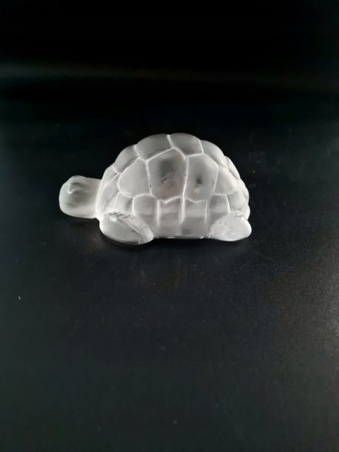 Nybro Sweden kryształowy przycisk do papieru, żółw, satynowe szkło 12 cm