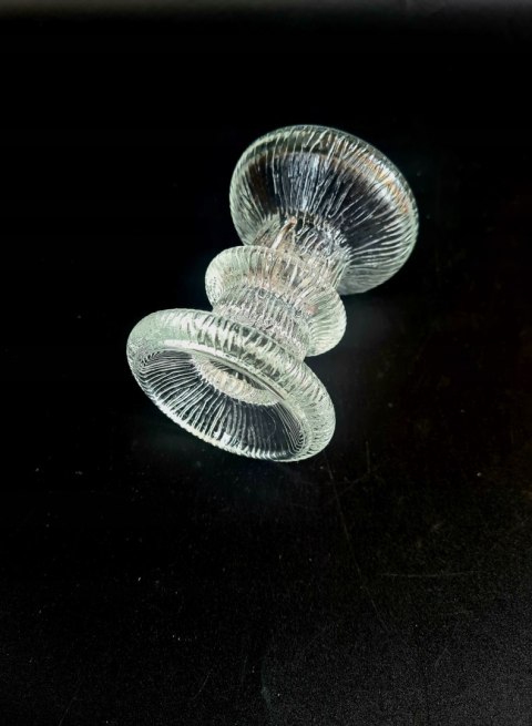 Szklany vintage świecznik lodowe szkło Pukeberg modernizm 9,2 cm
