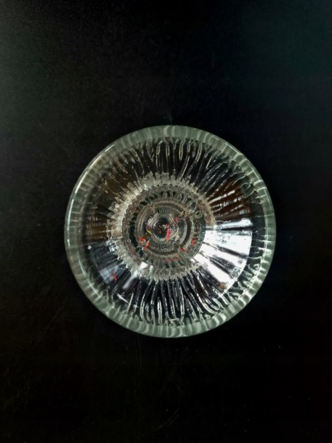 Szklany vintage świecznik lodowe szkło Pukeberg modernizm 9,2 cm