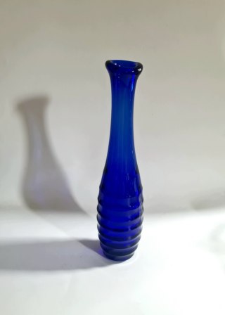 VEB Schwepnitz wazon Carola projektant F. Keuchel 29 cm kobaltowy