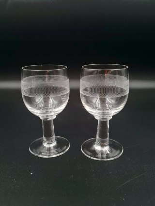 2 małe kieliszki do likieru, gilosz, Europa, pocz. XX w., 75 ml unikalne
