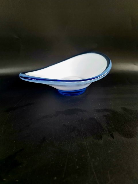 Patera Ikea, Lotta Peterson "Snits" lata 90 śr. 24 cm, mleczna