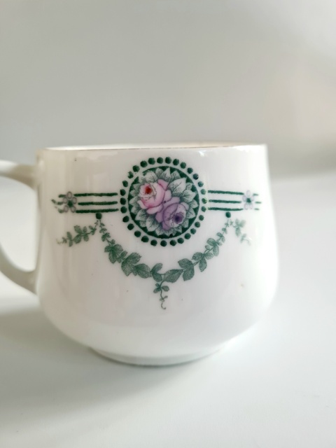 Filiżanka Tirschenreuth 150 ml art-deco kwiaty w medalionie