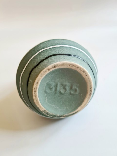 Wazon w paski ceramika East Germany 10,5 cm, VEB Haldensleben pikasiak