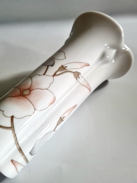Porcelanowy wazon Rodos Arzberg kwiaty 13 cm subtelności