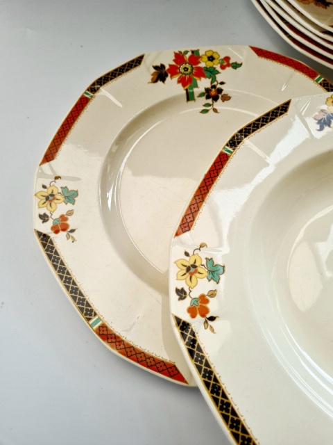 Zestaw talerzy Alfred Meakin angielskie art deco 1937 Princess Shape Marigold
