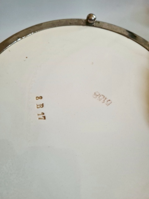 Tacka przedwojenna porcelanowa z motywem geometrycznym 17 cm