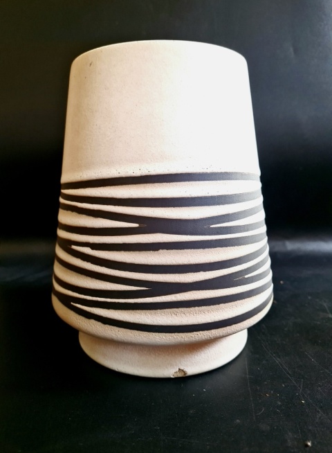 Wazon Germany fat lava 20cm ceramika lat 70. surowy czerń i biel